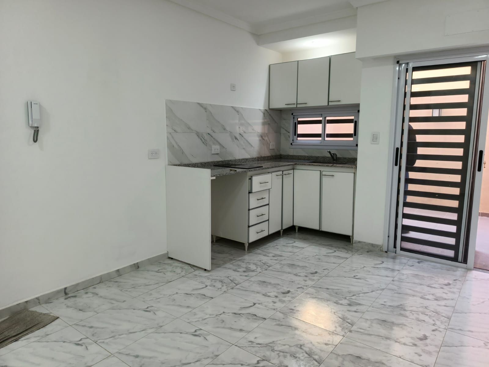 CANADA 3400 · Lanús — foto 3