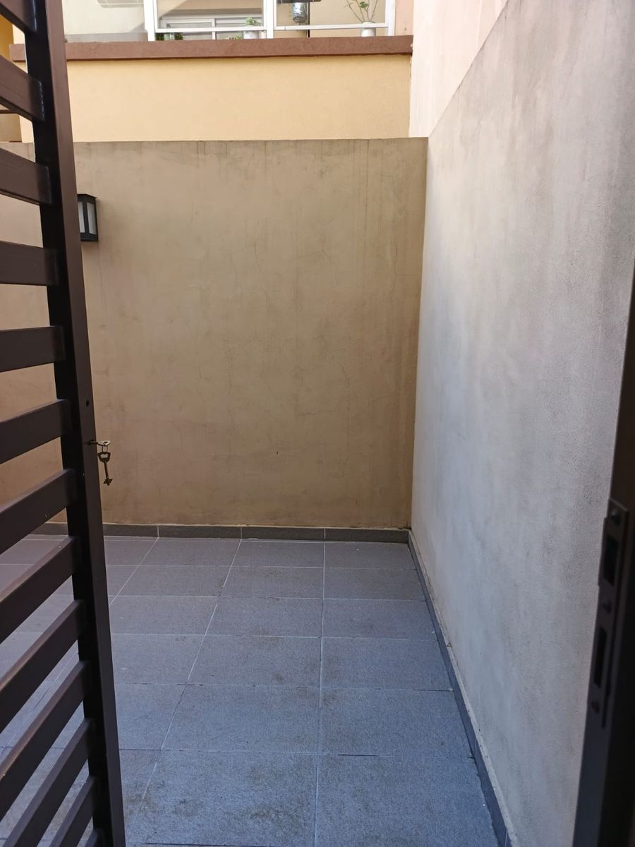 CANADA 3400 · Lanús — foto 6