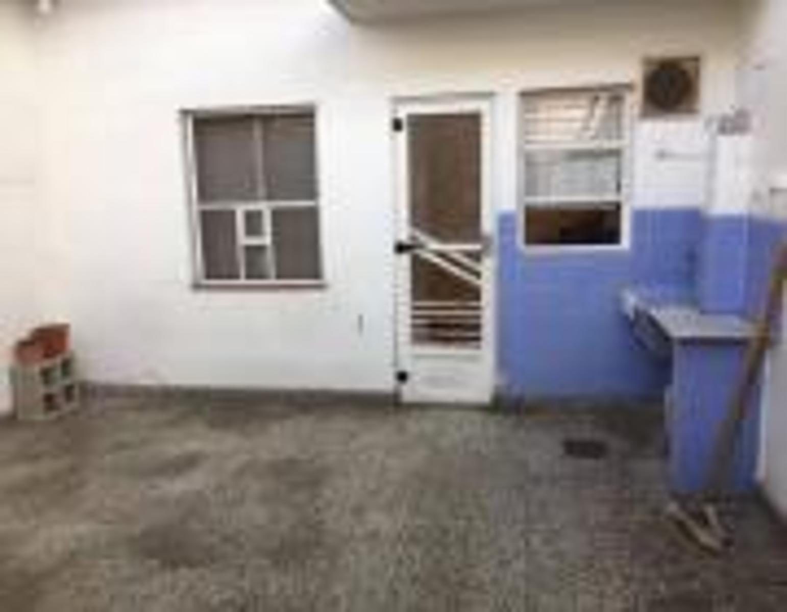 Aguero 449 · Morón — foto 8
