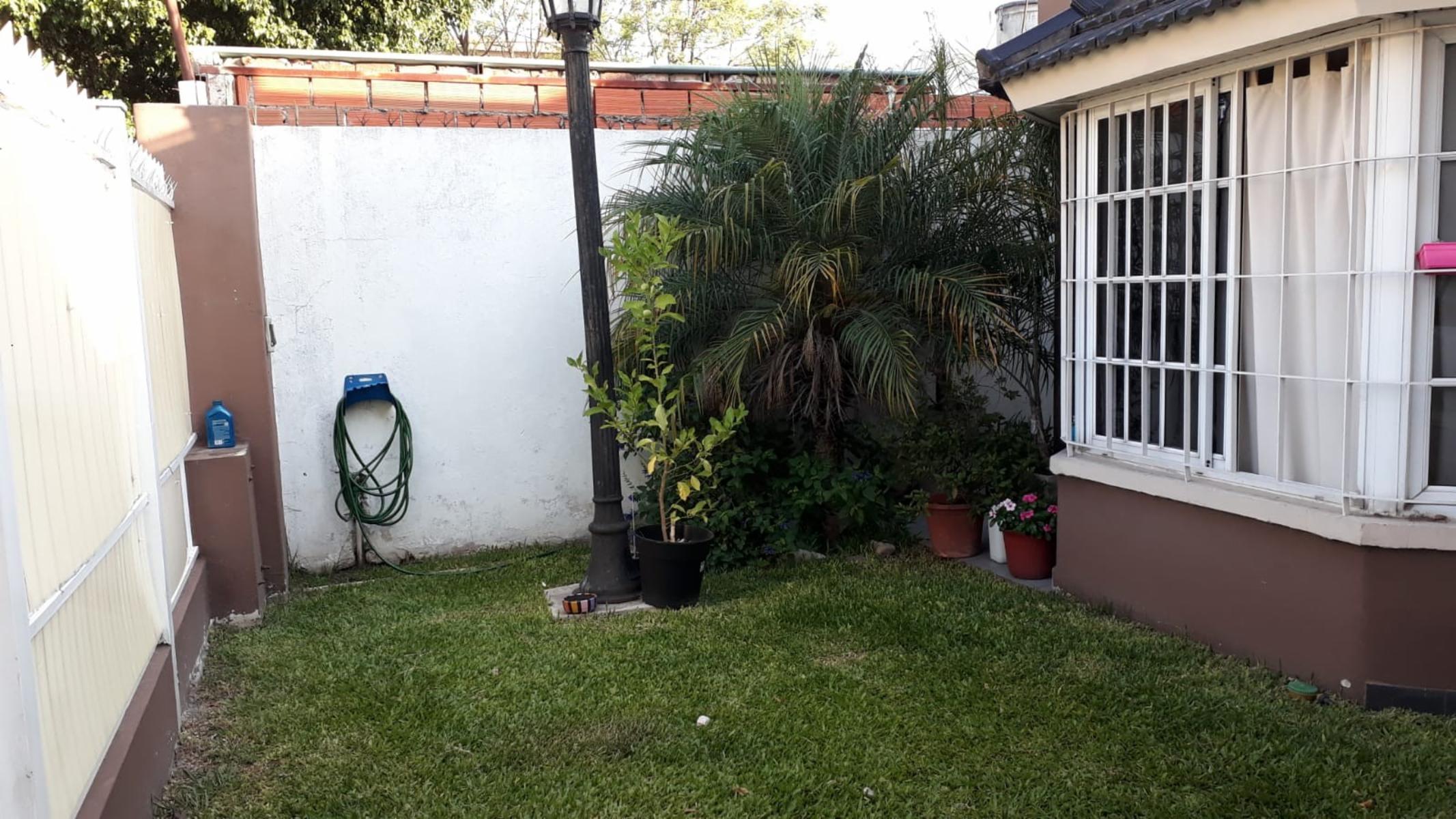 Combet 6852 · San Martín — foto 3