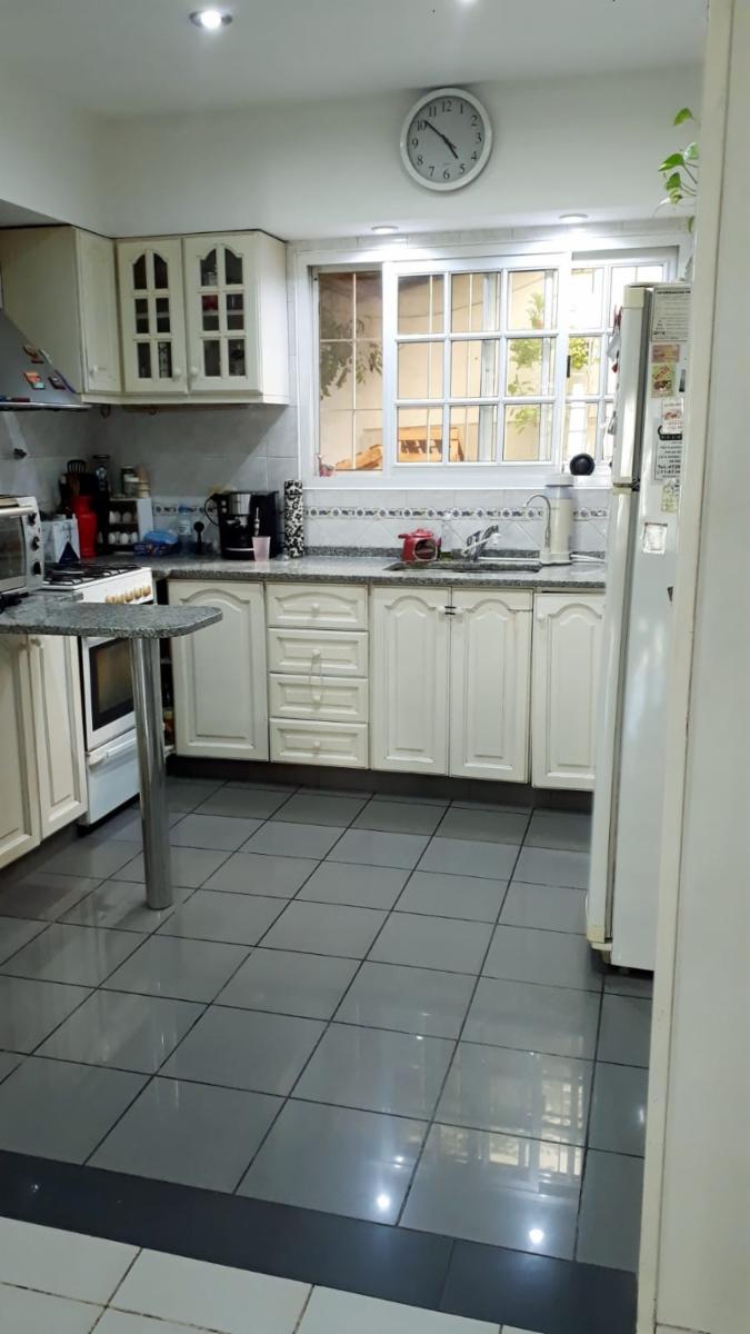 Combet 6852 · San Martín — foto 4