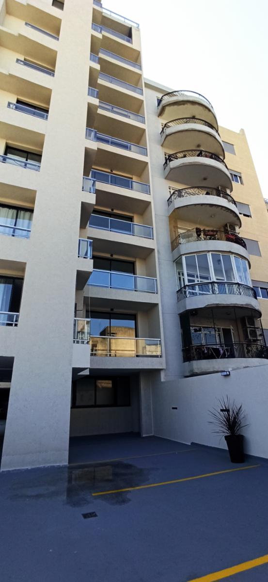 DEL VALLE IBERLUCEA 2922 · Lanús — foto 3
