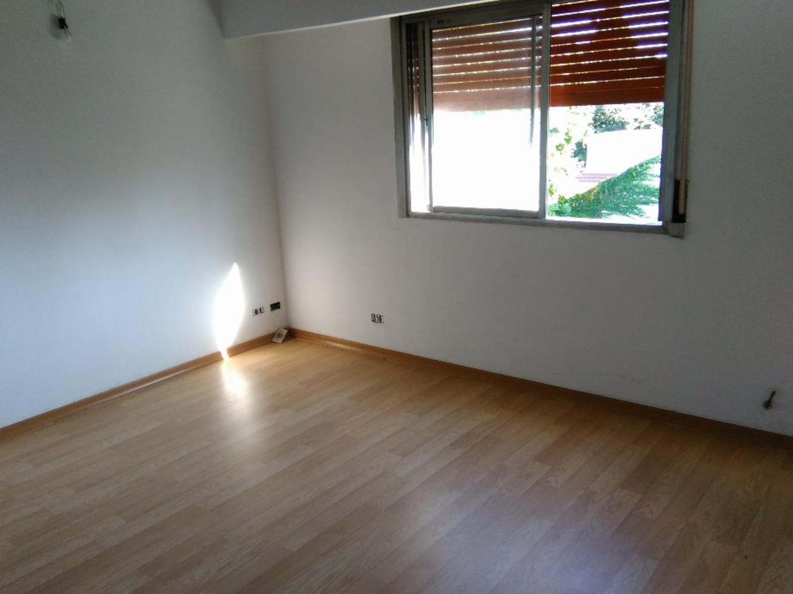 Pellegrini 809 · Quilmes — foto 27