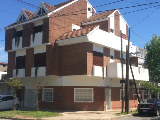 Pellegrini 809 · Quilmes — foto 6