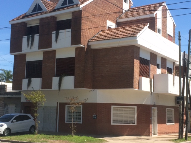 Pellegrini 809 · Quilmes — foto 7