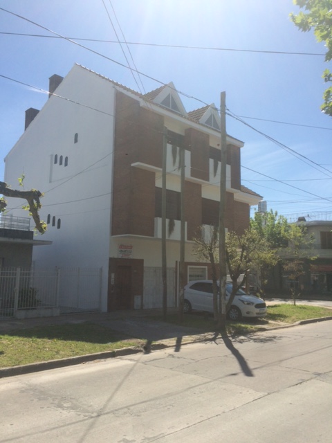 Pellegrini 809 · Quilmes — foto 9