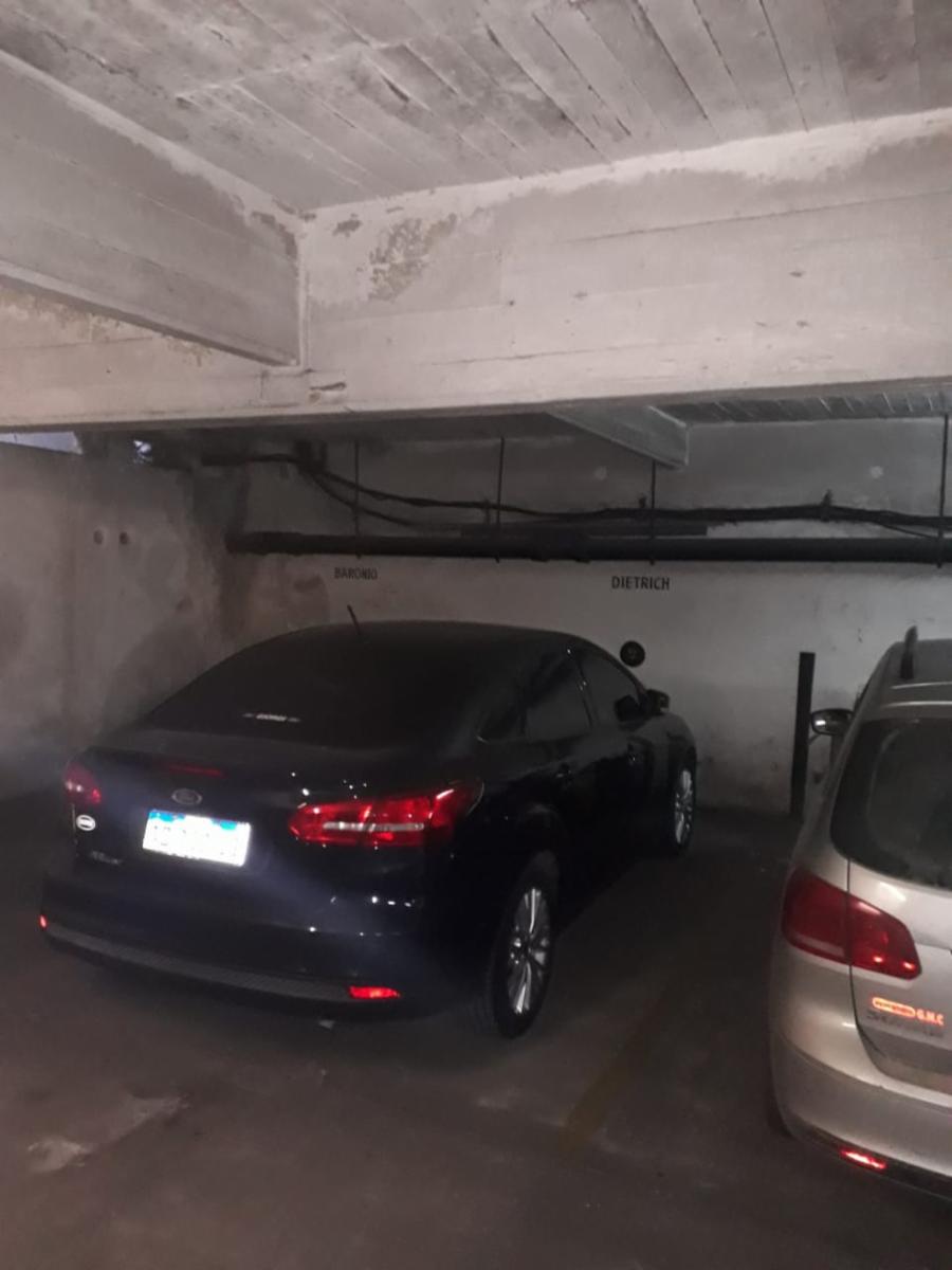 Rosario: Santa Fe 837 en Galeria Comercial Cochera en subsuelo de 14 m2 apto utilitario, Santa Fe, Argentina
