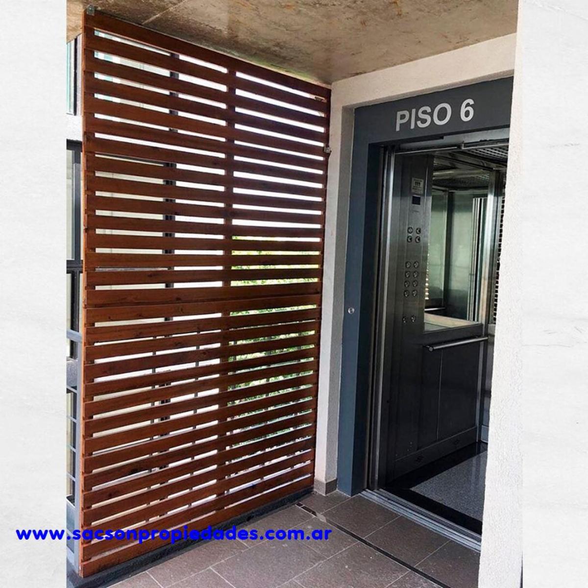GRAL. SUCRE al 500 · Morón — foto 11