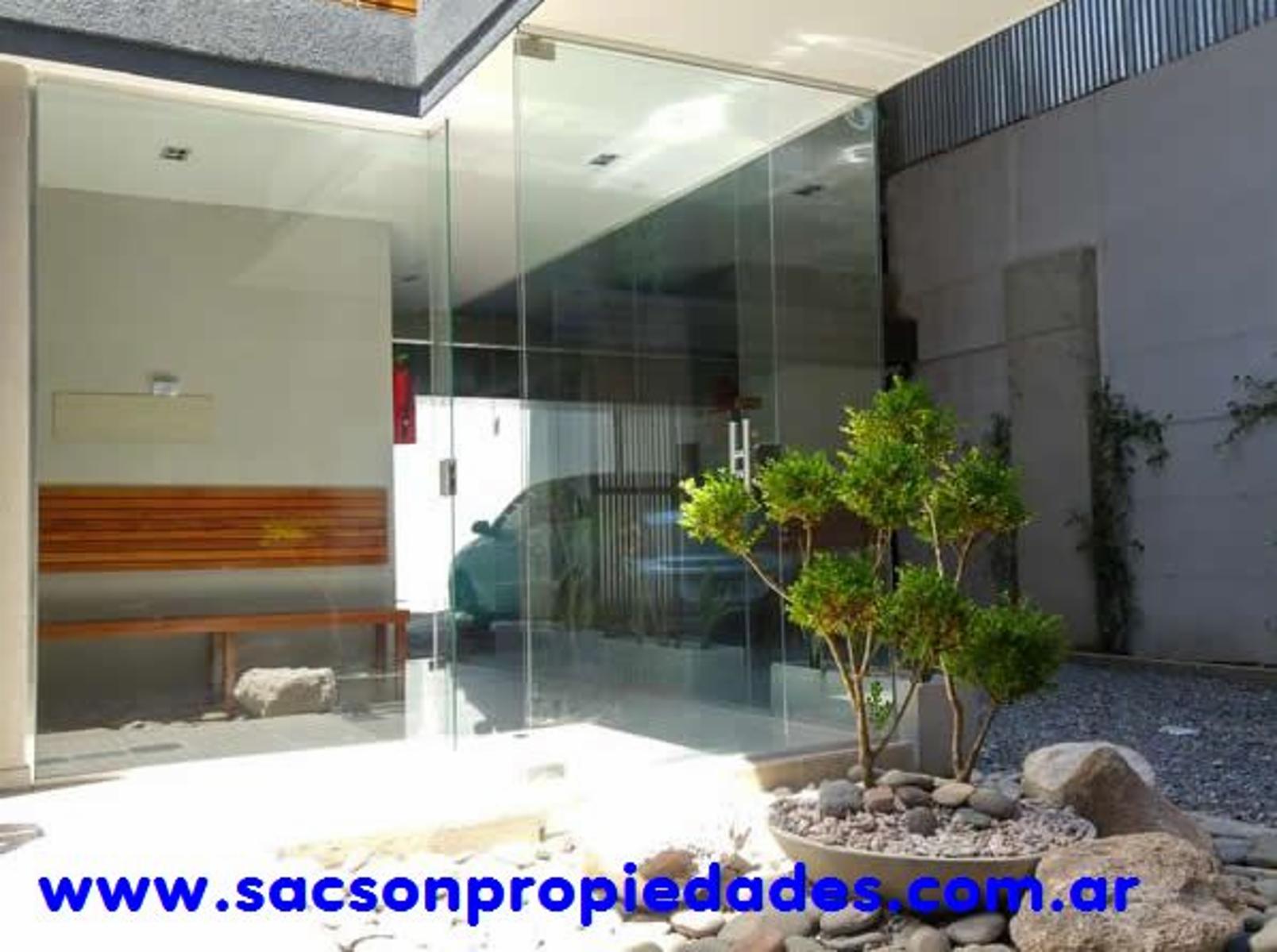 GRAL. SUCRE al 500 · Morón — foto 4