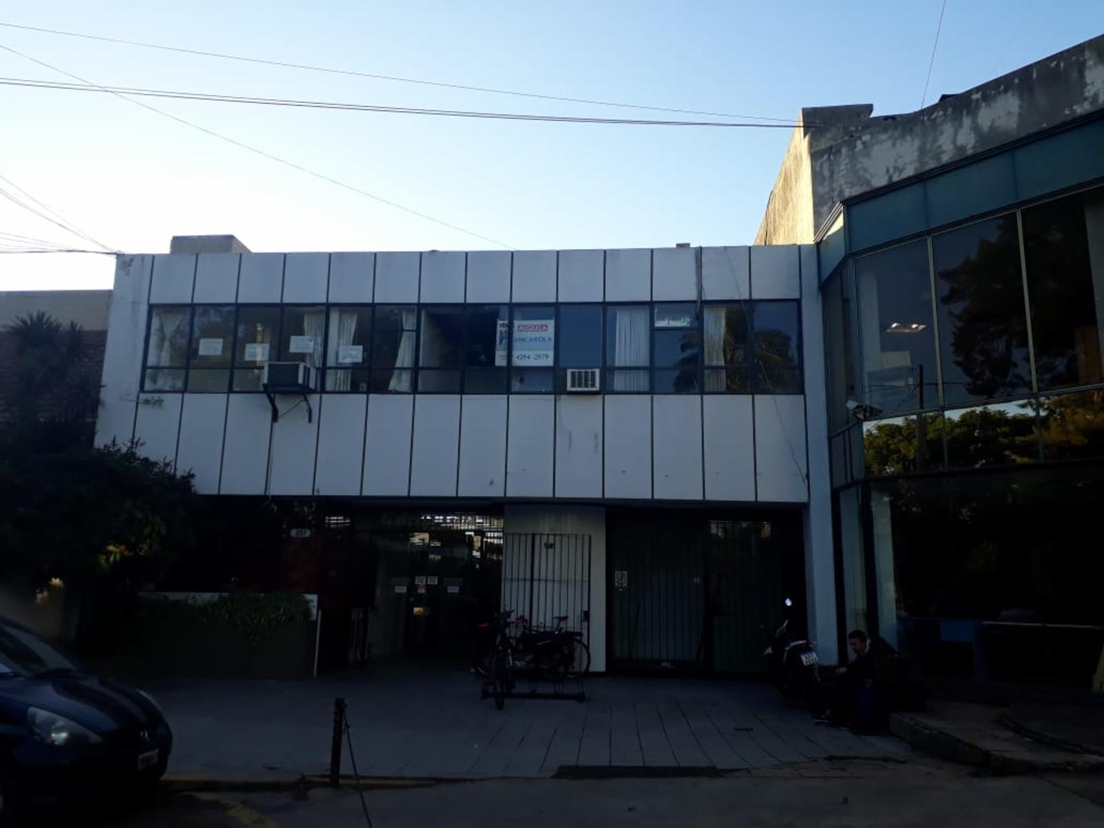 Pasaje Las Delicias 1151 · Almirante Brown — foto 3