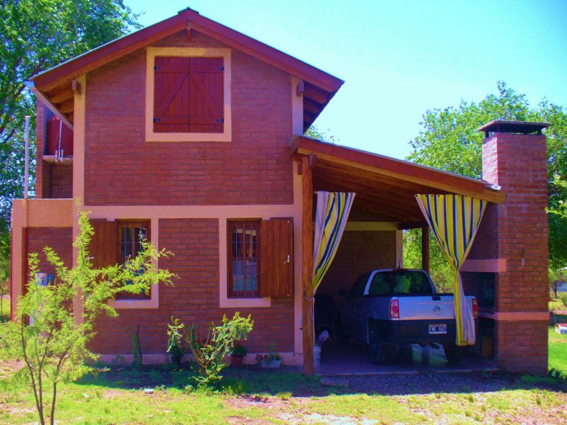 Nº DE REF. 311 COMPLEJO DE CABAÑAS C/INCREIBLE VISTA A LAS SIERRAS EN COSQUIN Bº EL CONDADO