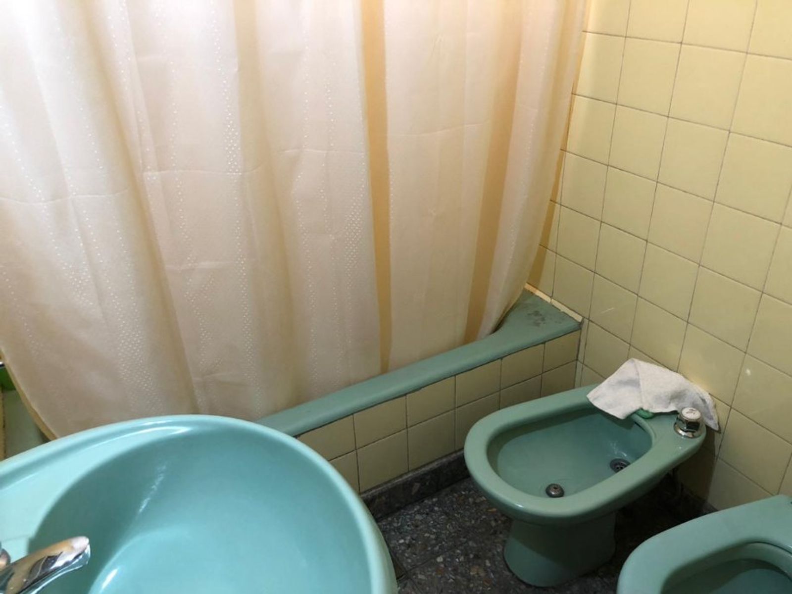 R. Amato 1281 · Morón — foto 10