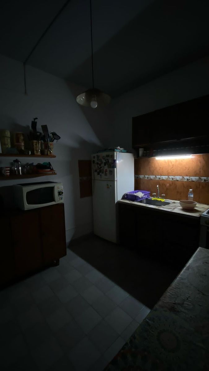 CASA EN DOS PLANTAS 4 AMBIENTES.