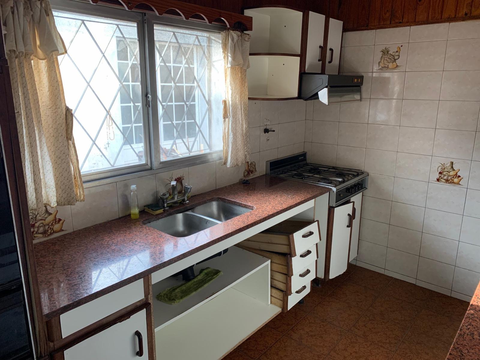 Albarracin 220 · Lomas De Zamora — foto 8