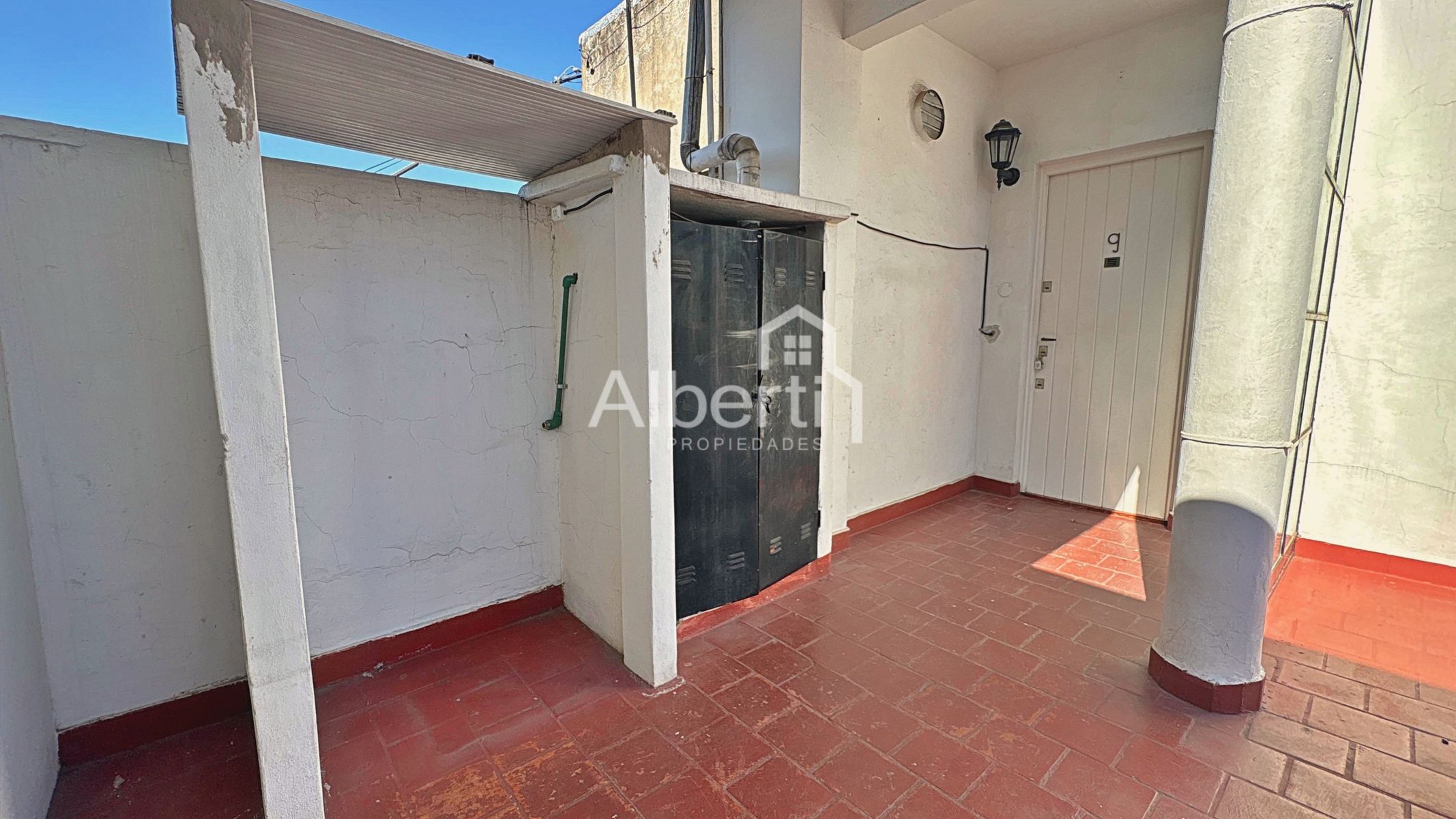 Remedios de Escalada de San Martín 373 · Morón — foto 3