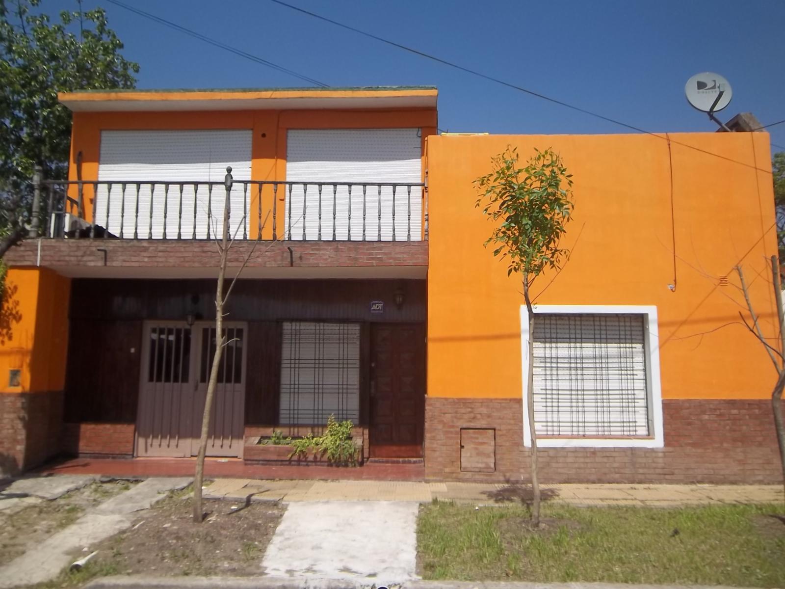 Villa Tesei: Casa en 2 plantas + dto. 2 ambientes