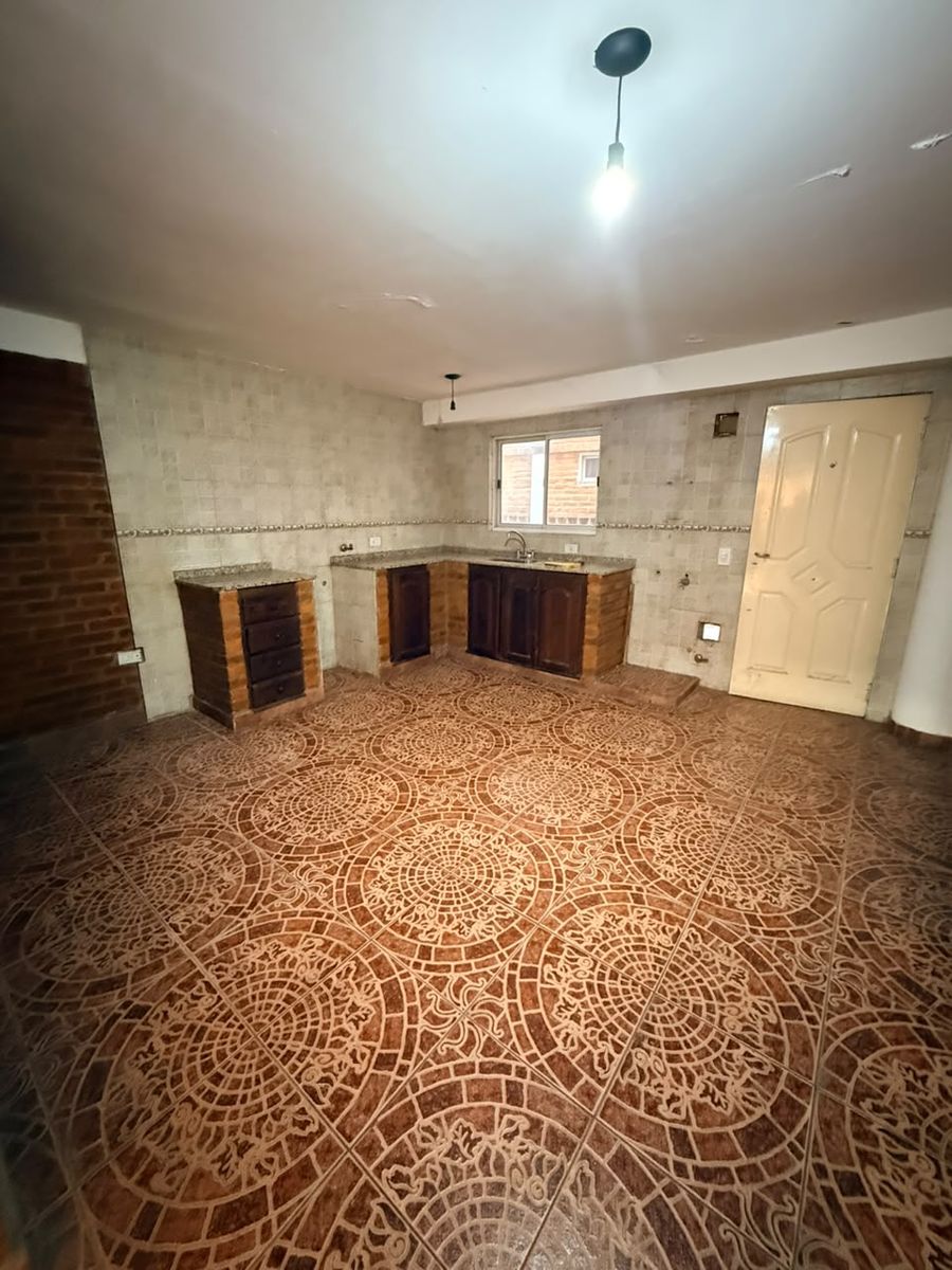 AVENIDA FRANCISCO PIOVANO 4941 · Moreno — foto 4