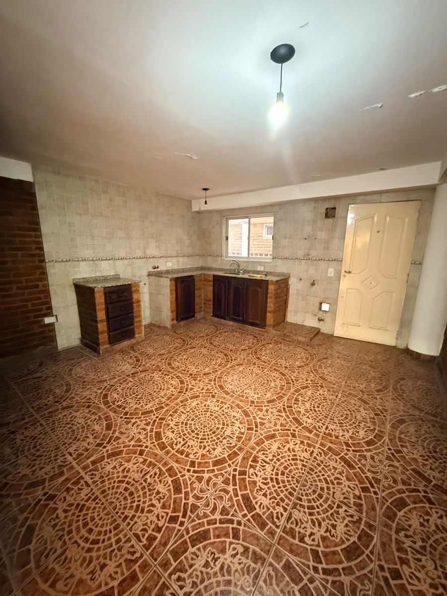 AVENIDA FRANCISCO PIOVANO 4941 · Moreno — foto 5