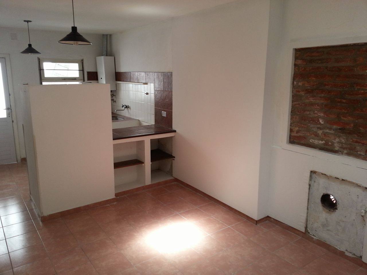 27 Nº 610 · Balcarce — foto 4