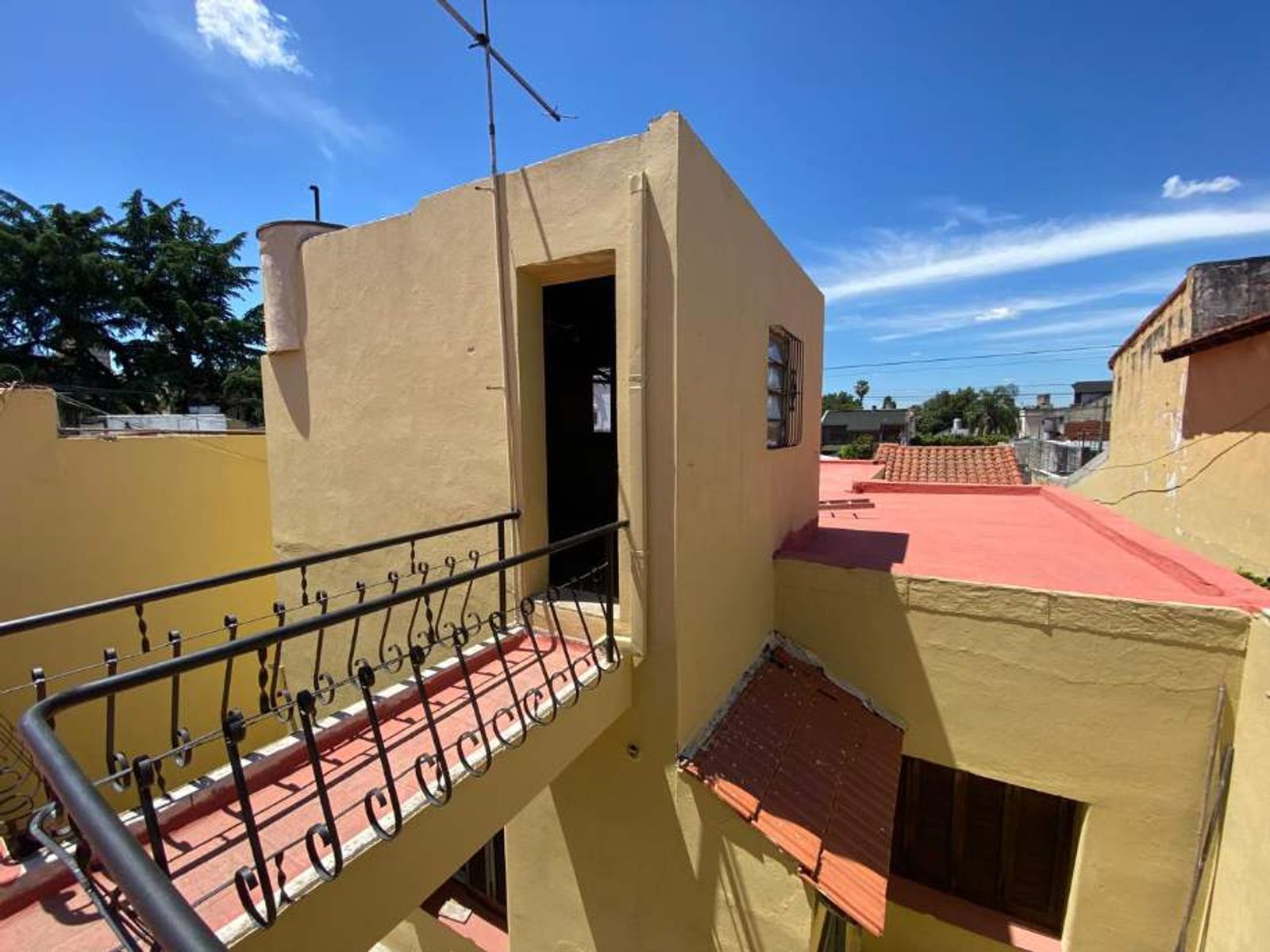 Toscano 575 · Morón — foto 12
