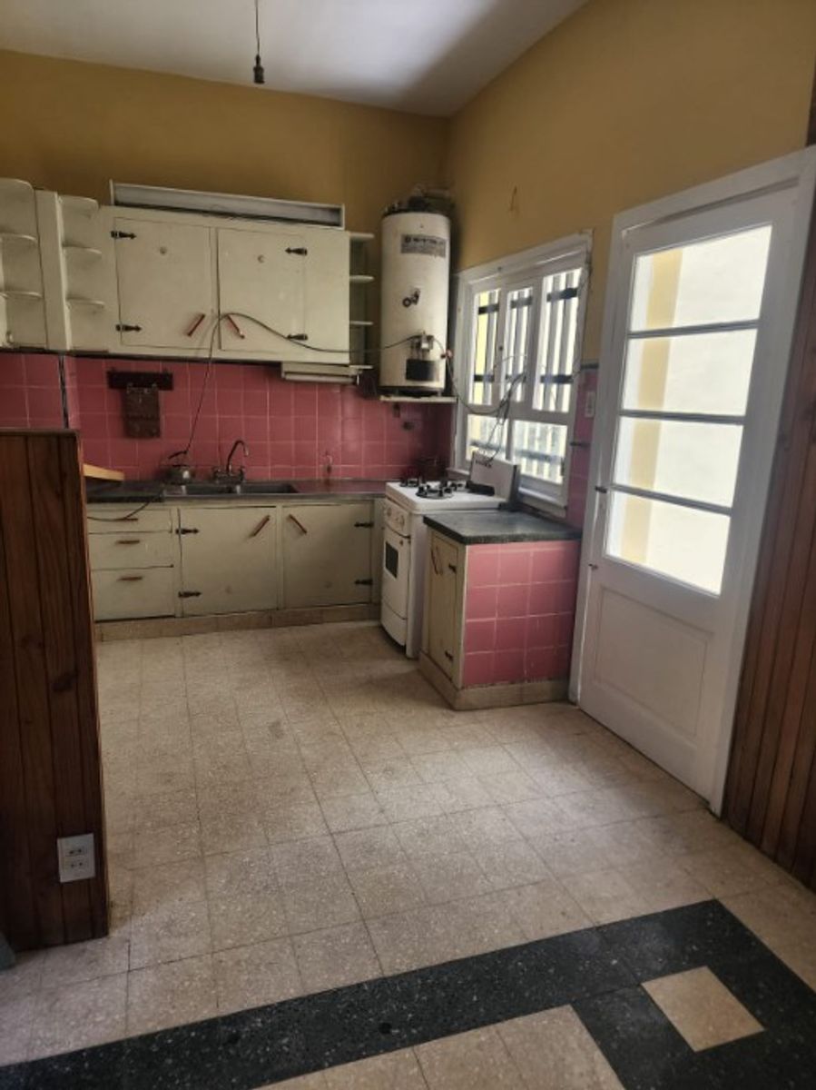Toscano 575 · Morón — foto 24