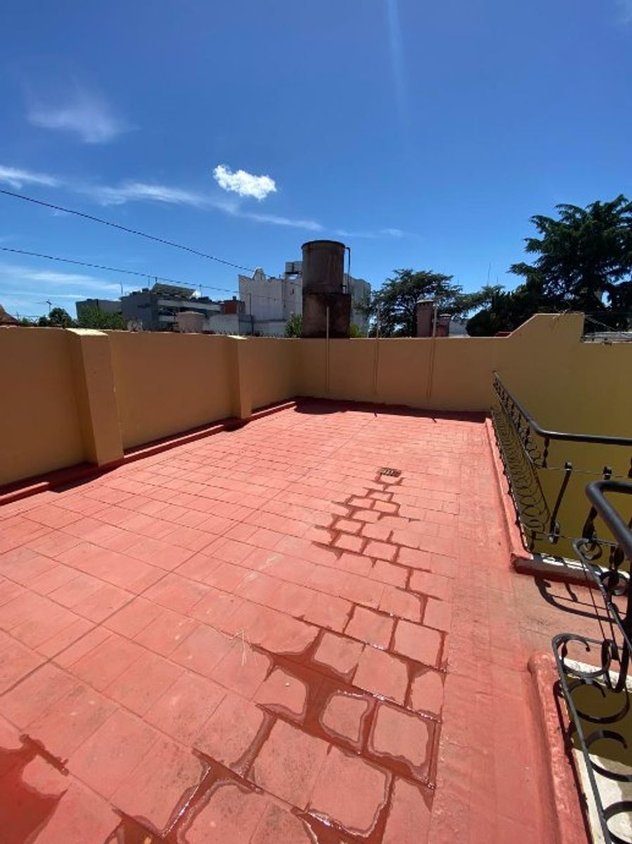 Toscano 575 · Morón — foto 6