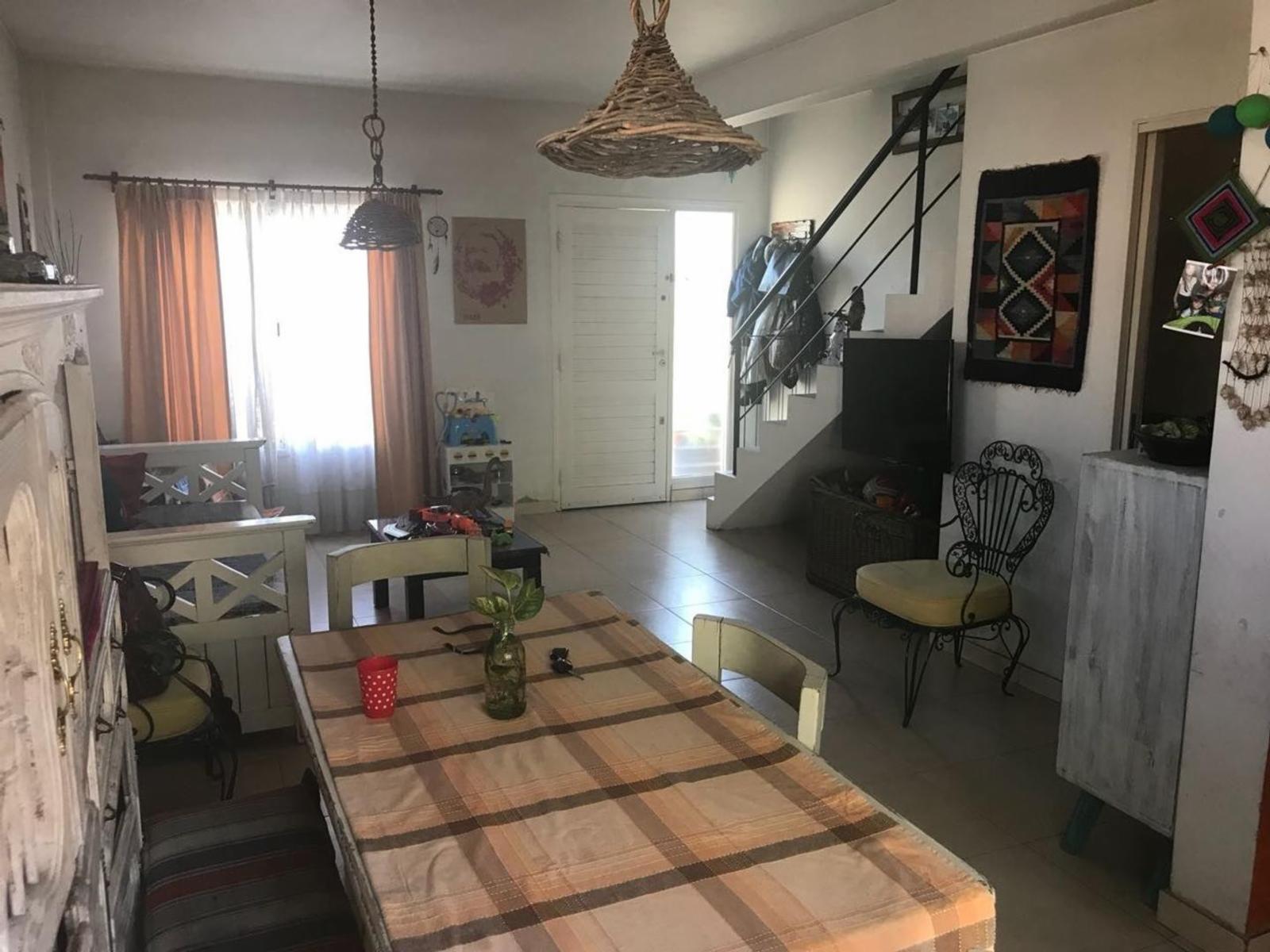 Anatole France · Morón — foto 3