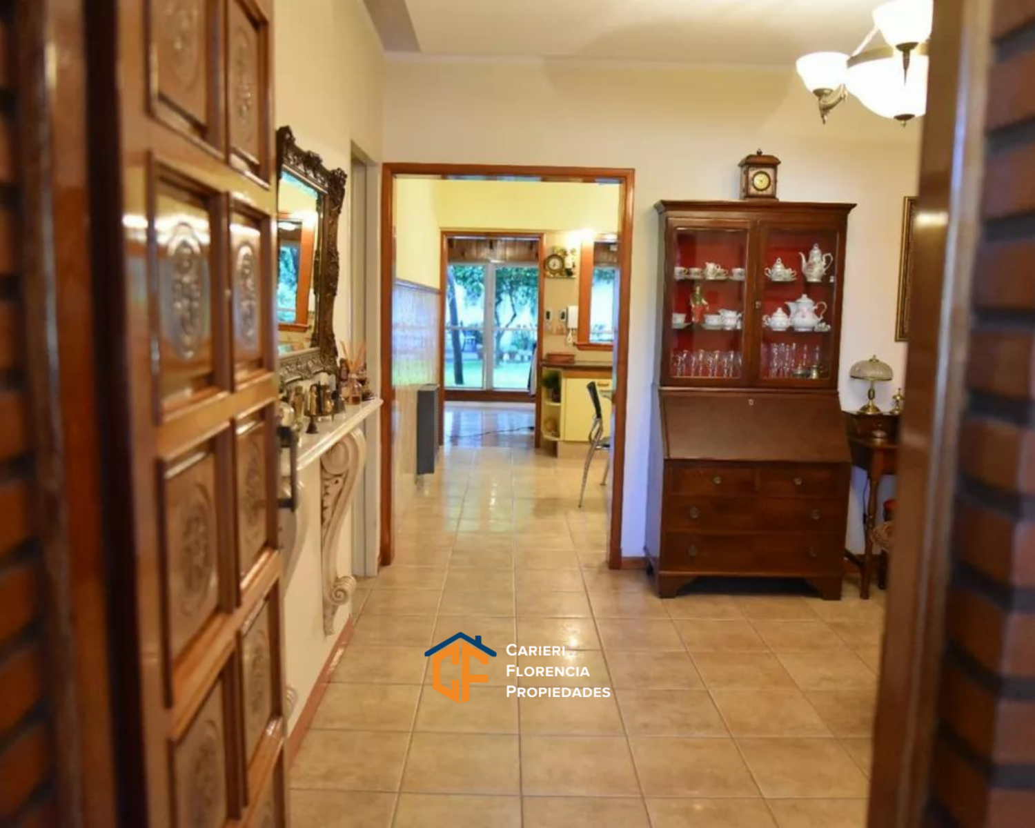 GRAN CASA 5 AMBIENTES, EN VENTA CON POSIBILIDAD DE ALQUILER, ZONA LA MATANZA