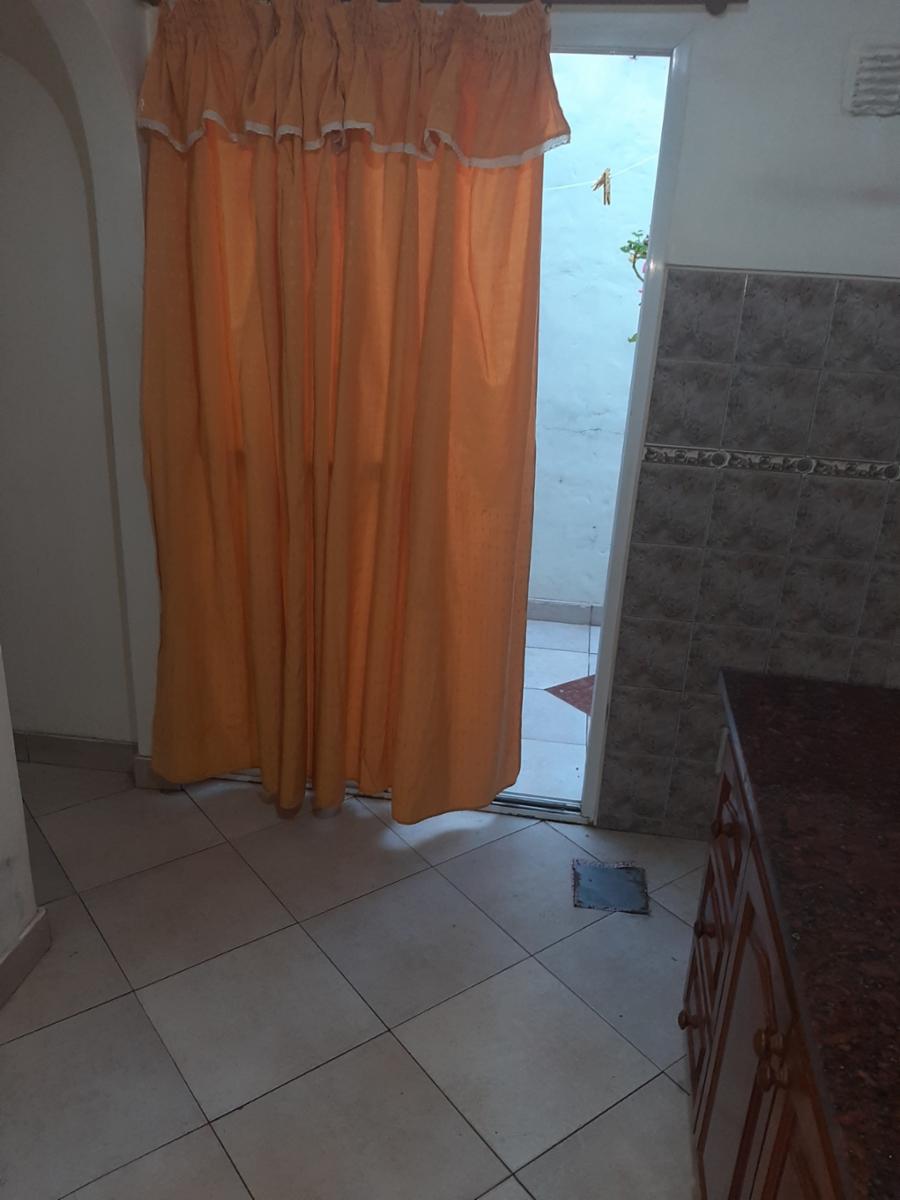 Lainez 2120 · Morón — foto 6