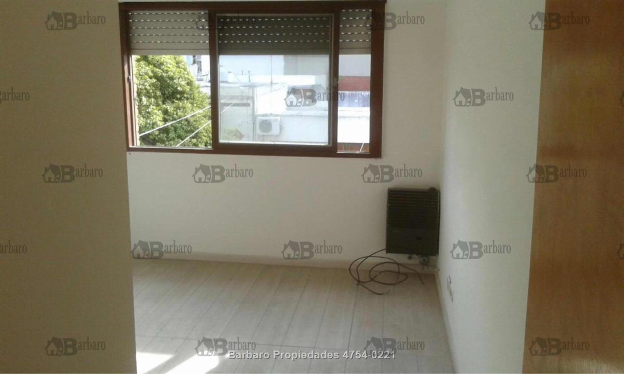 Barbaro vende departamento en San Martin Centro