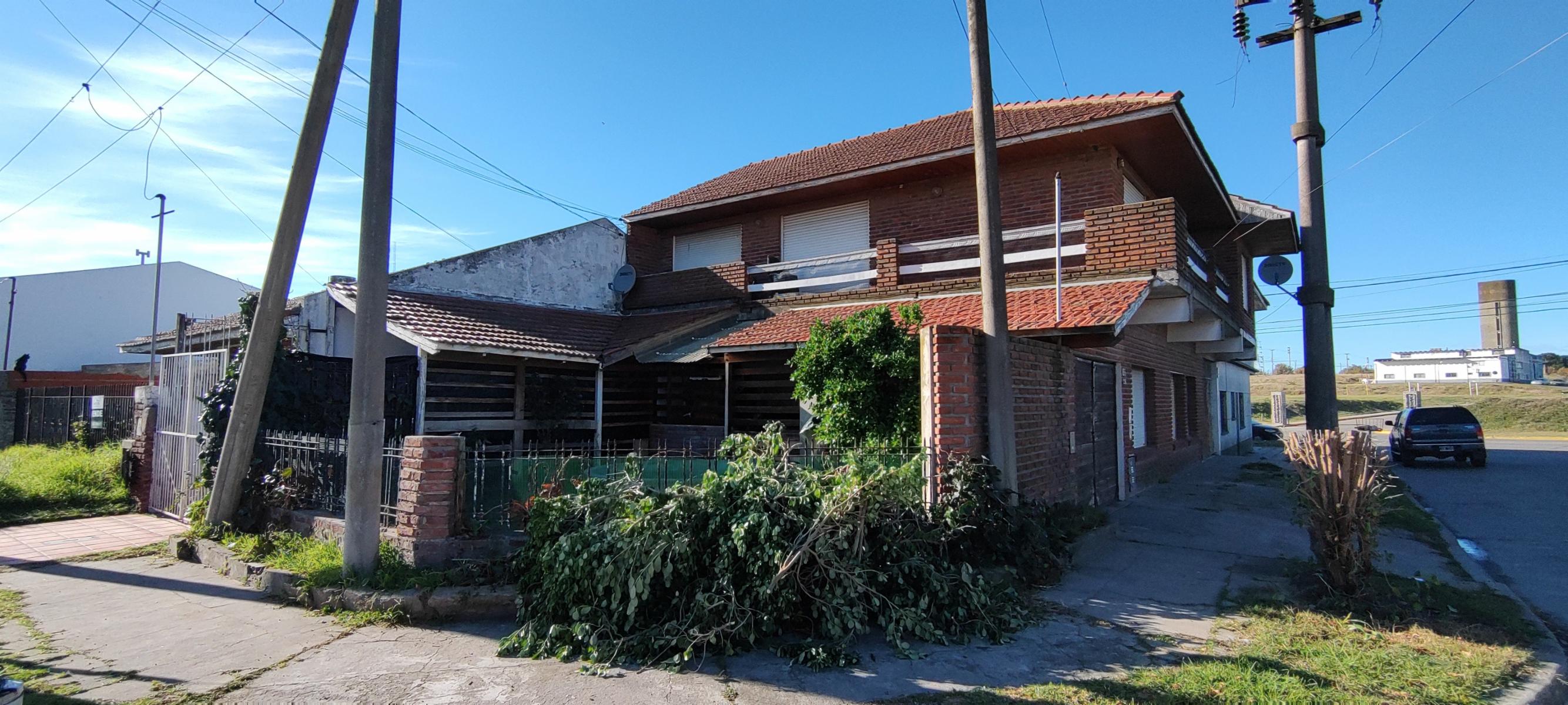 VENDO CASA Y DEPTOS (CALLE 65 ESQ 12) NECOCHEA · Necochea — foto 4