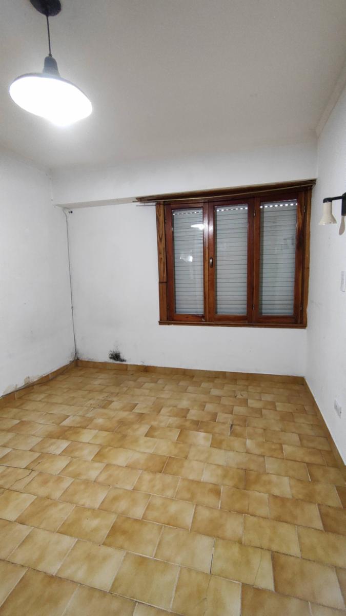 VENDO CASA Y DEPTOS (CALLE 65 ESQ 12) NECOCHEA · Necochea — foto 36