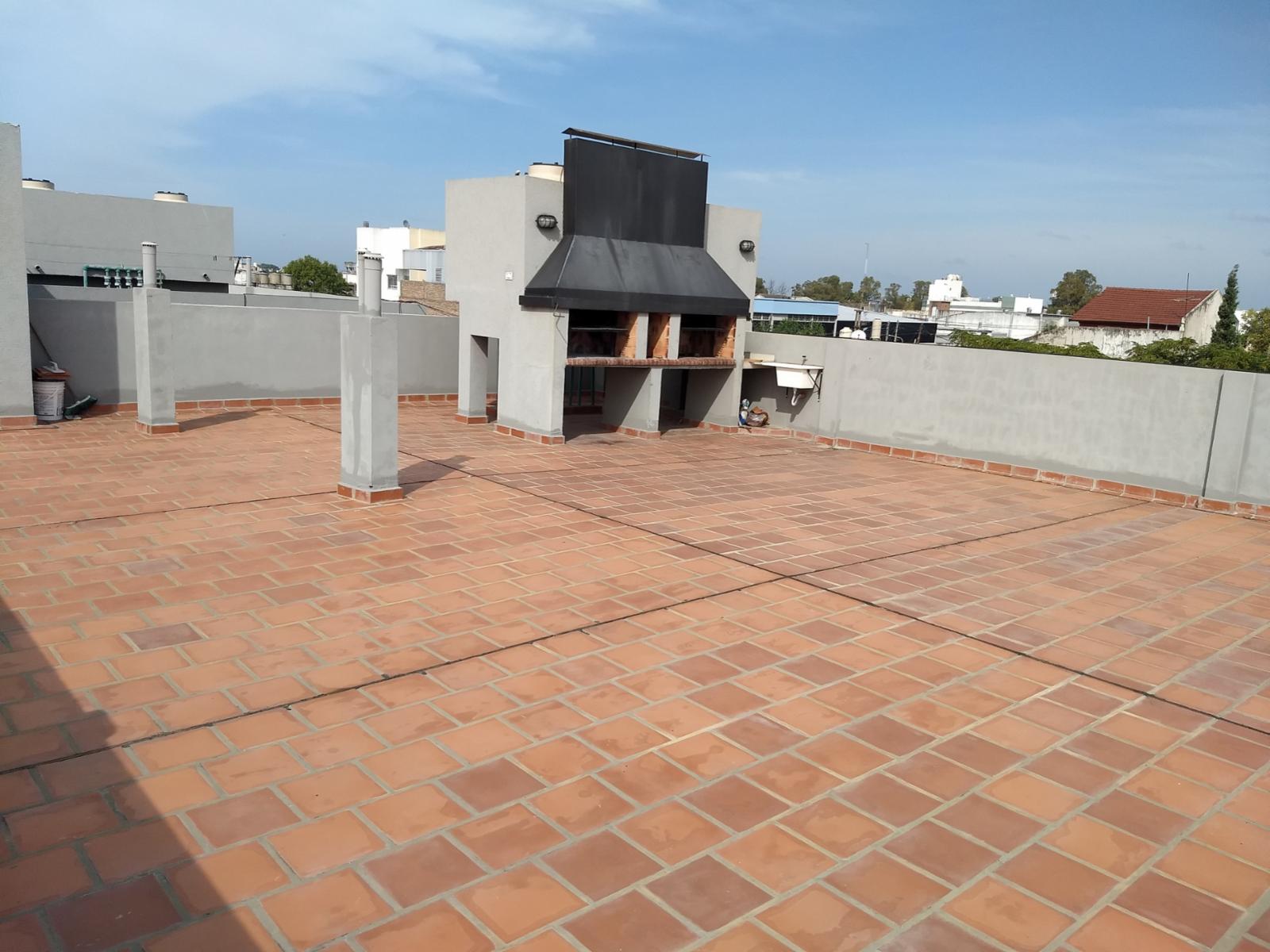 Venta departamento 2 ambientes planta baja  con cochera Ramos Mejía