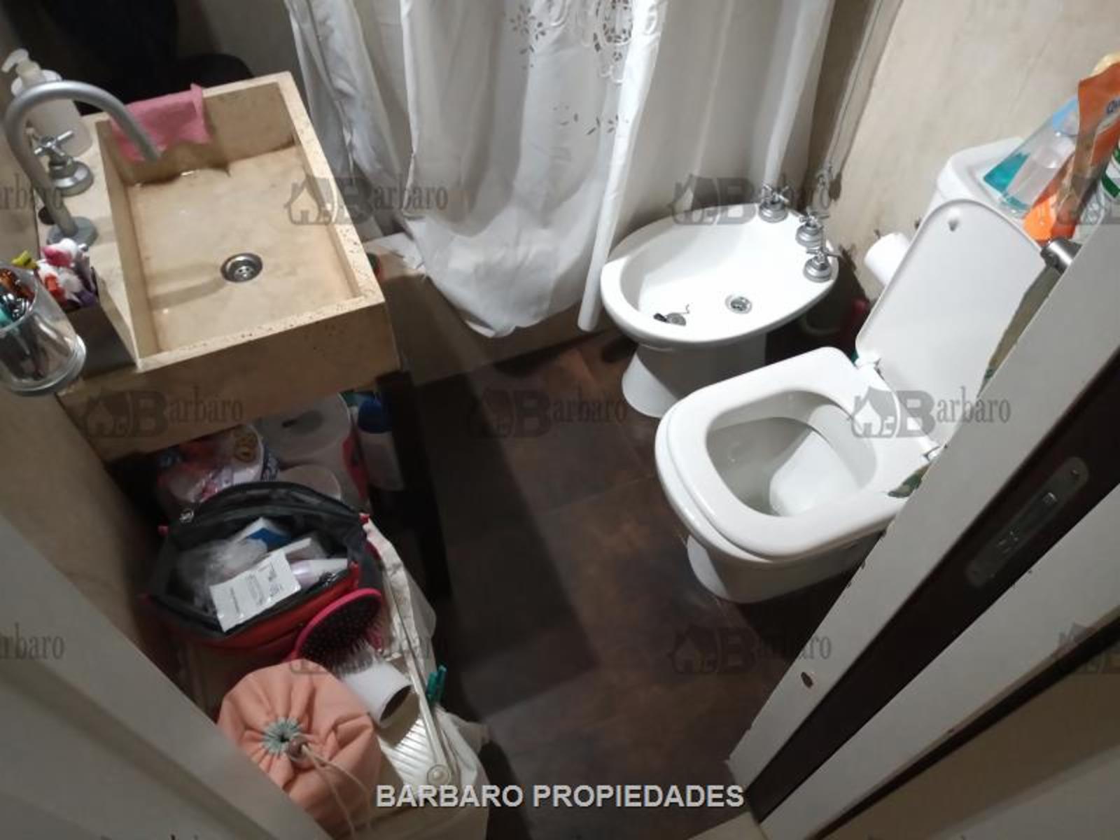 Catamarca  4400 · San Martín — foto 4