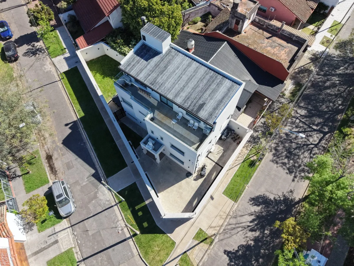 Casa En Venta 6 Ambientes Renovada En Ciudad Jardin
