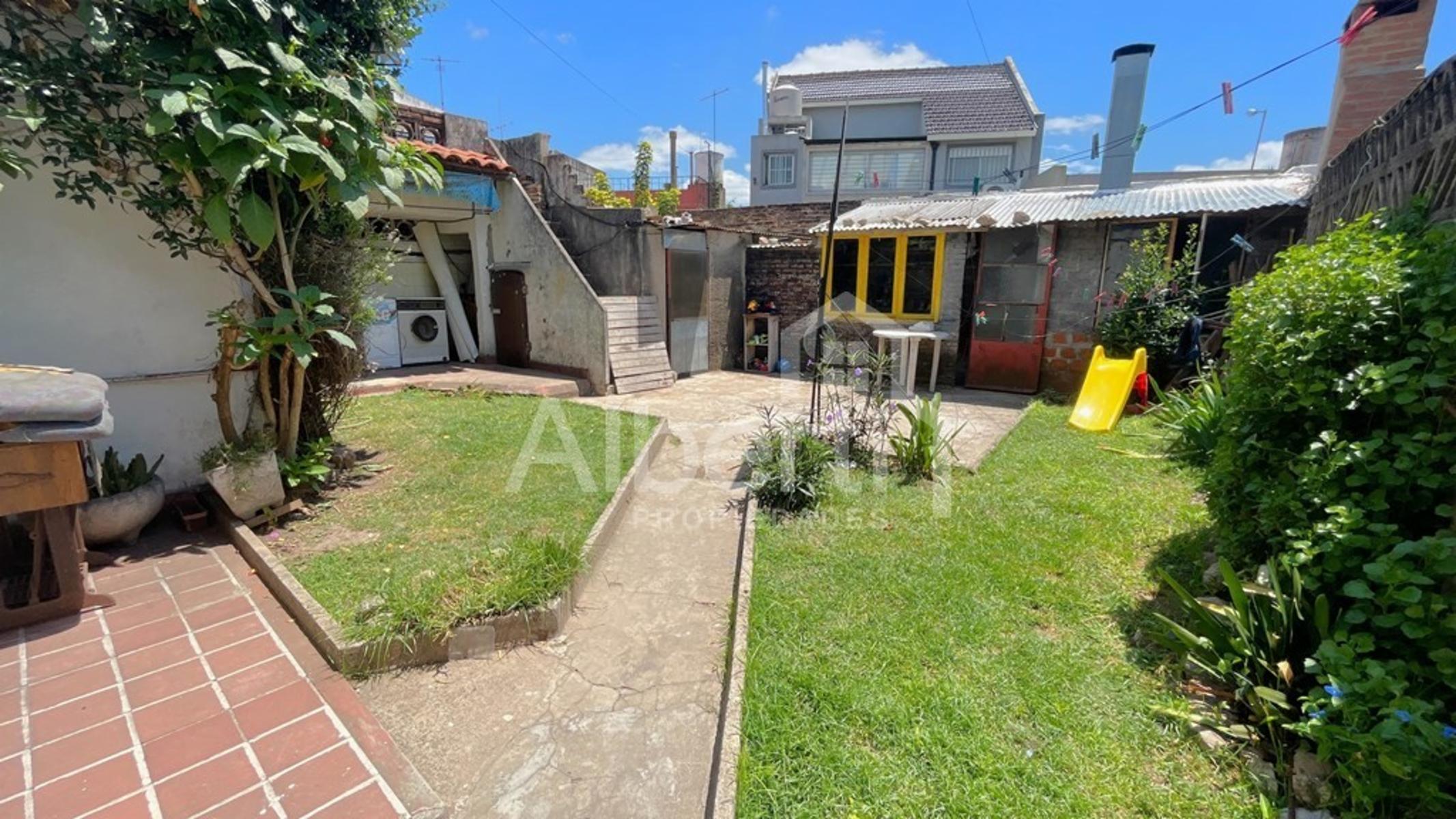 Int. Cayo Eliseo Goria 1783 · Morón — foto 12
