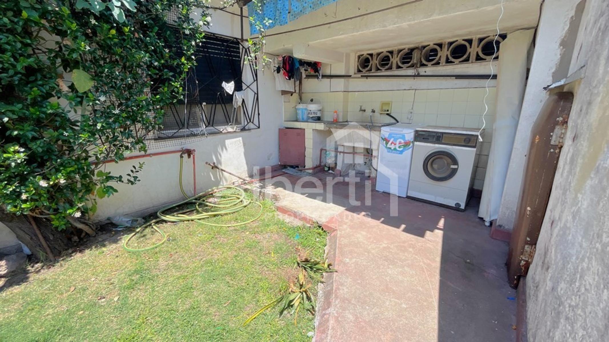Int. Cayo Eliseo Goria 1783 · Morón — foto 14