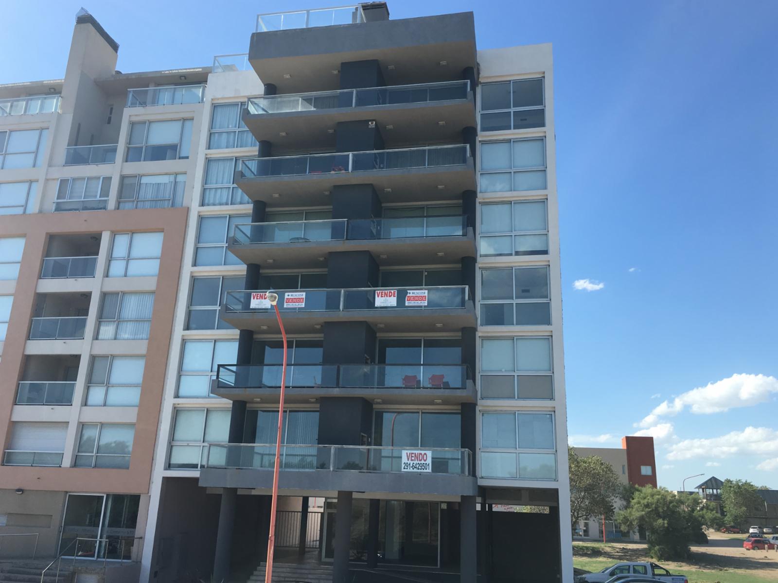 Hermoso Semipiso frente al mar de 3 d y 3 baños, en Aldea del este, Monte Hermoso