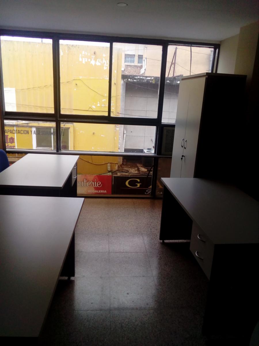 Venta 2 Oficinas z/Edén Entradas en Centro U$S60.000.