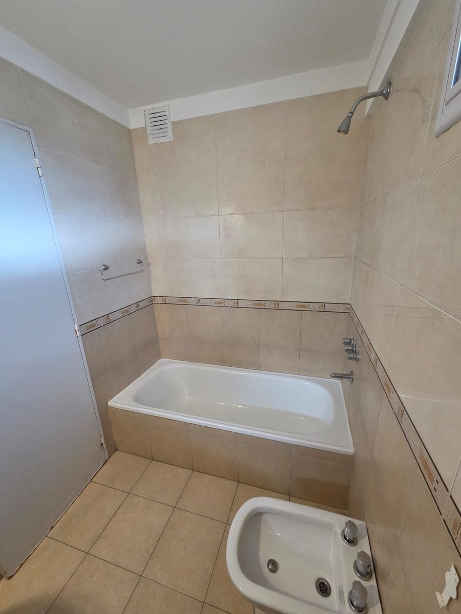 Zelarrayan 679 · Bahia Blanca — foto 11