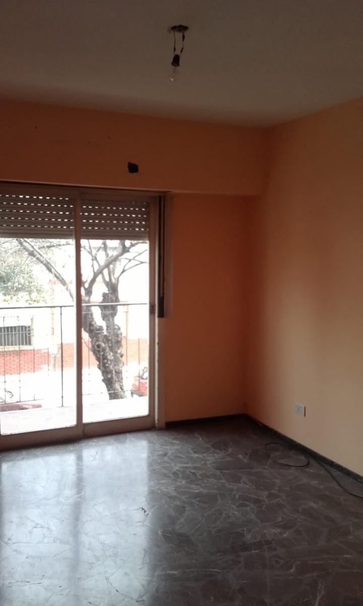 Caaguazu 7100 · Liniers — foto 3