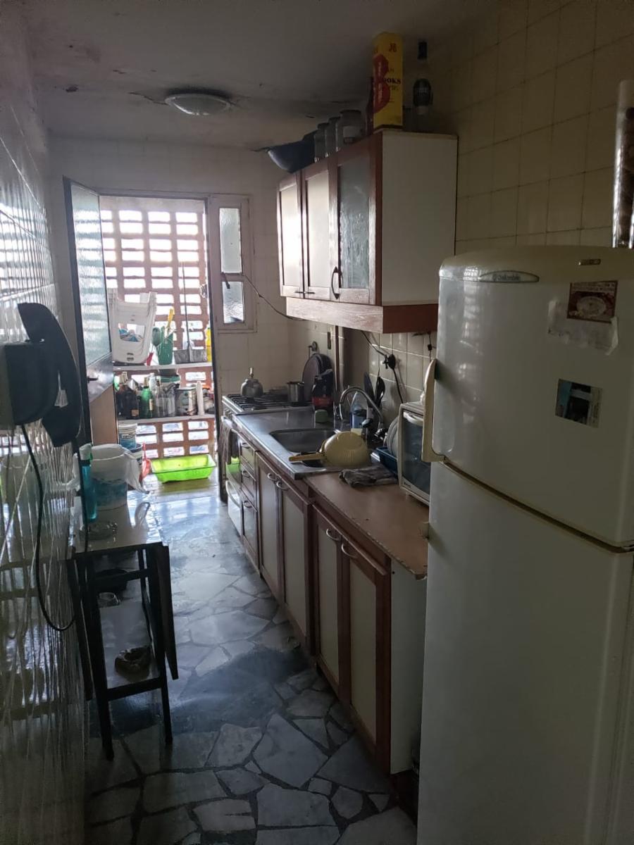 Bufano Alfredo 700 · Flores — foto 5