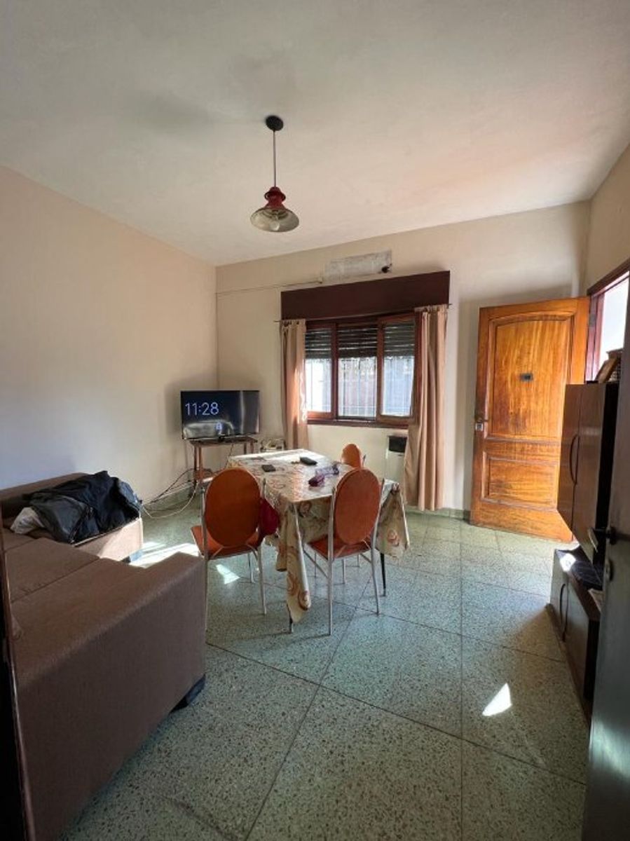 MAESTRA LANZANI 3320 · Morón — foto 3