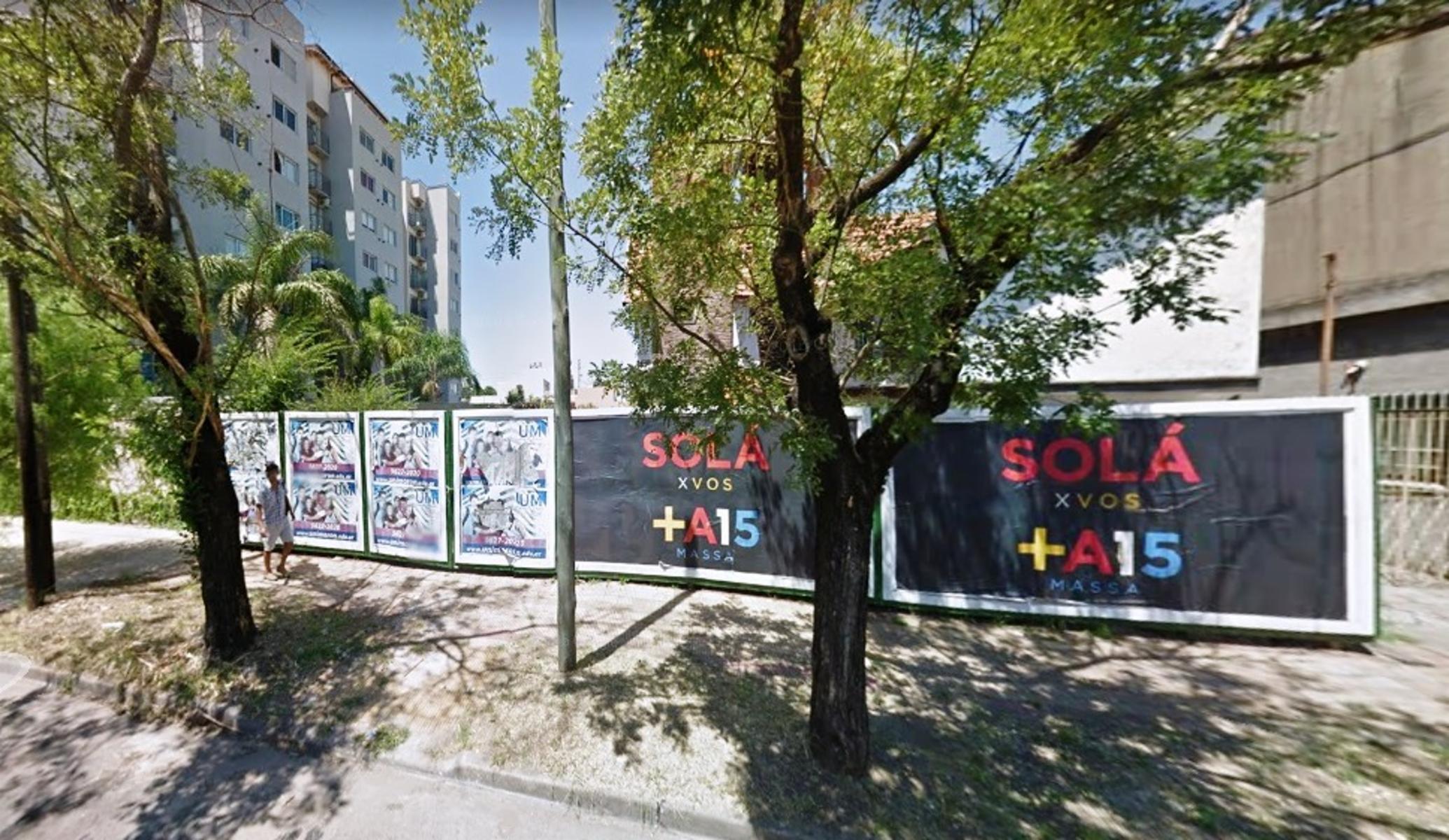 Lote doble frente 17,34 x 45 FOS 0,6 FOT 2 1900 m2 para construir