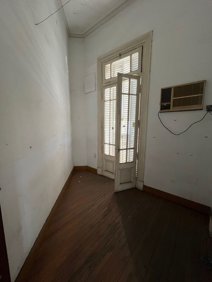 Bartolome Mitre 1010 · Almirante Brown — foto 3