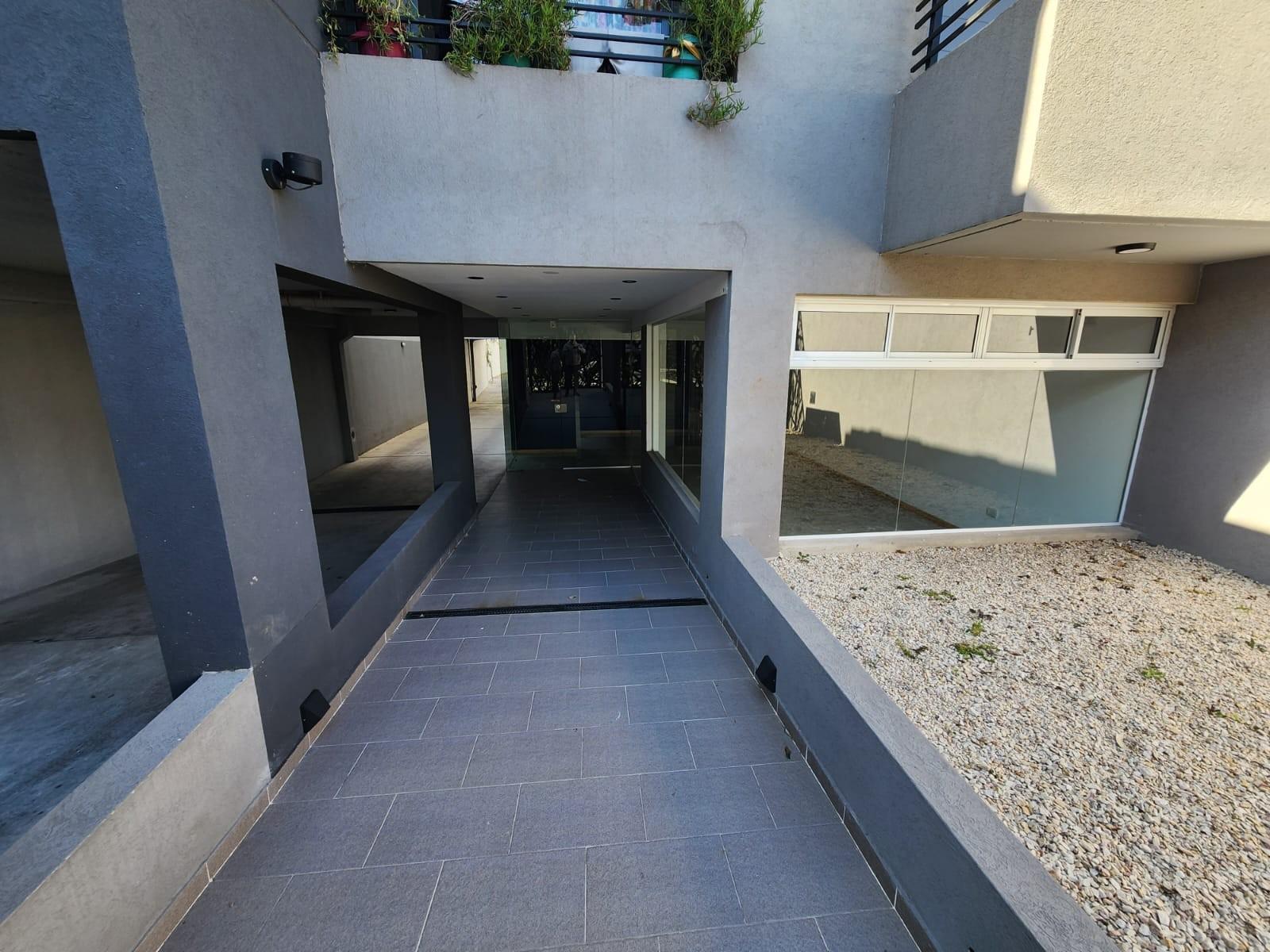 Avenida Pte. Peron 2100 · Morón — foto 18