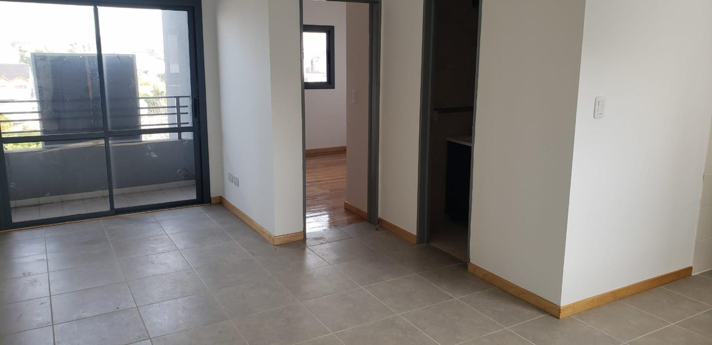 Avenida Pte. Peron 2100 · Morón — foto 24