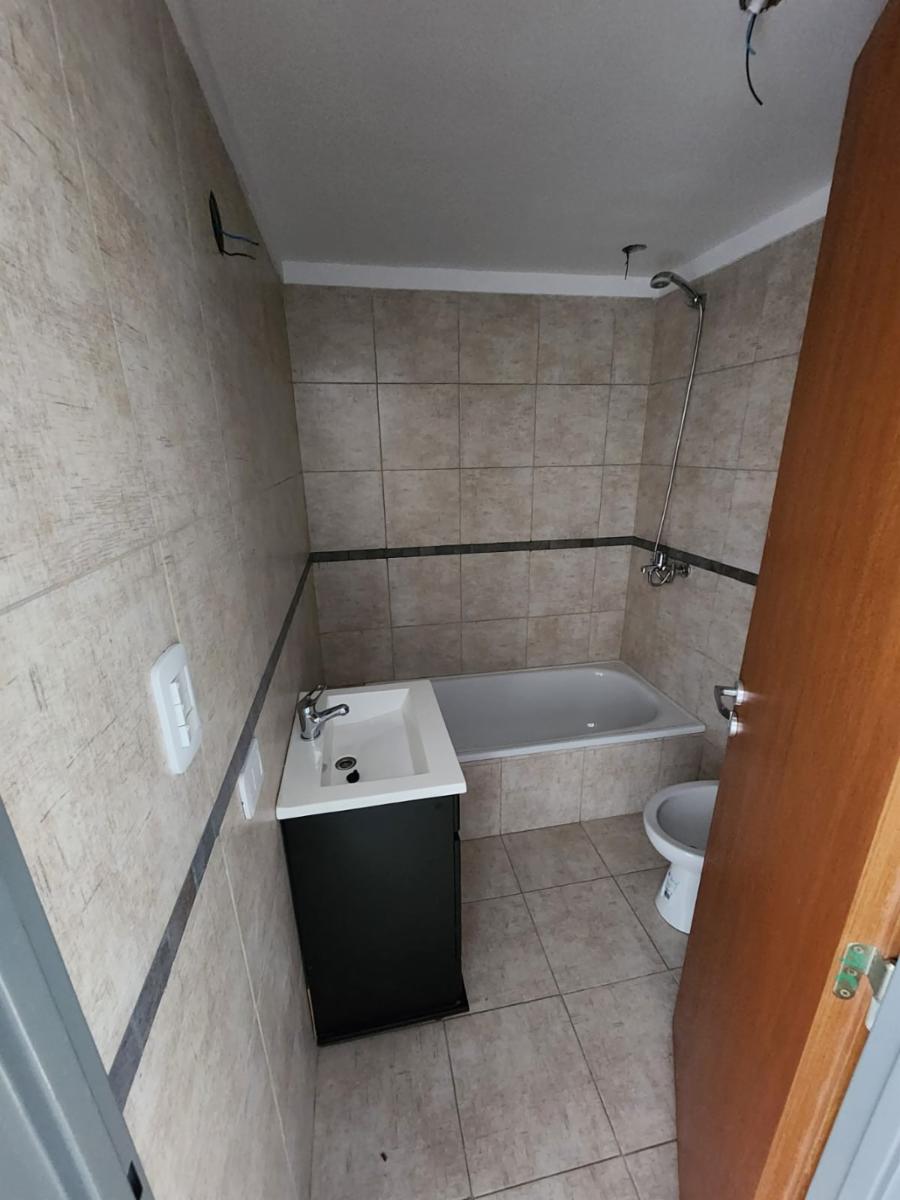 Avenida Pte. Peron 2100 · Morón — foto 5