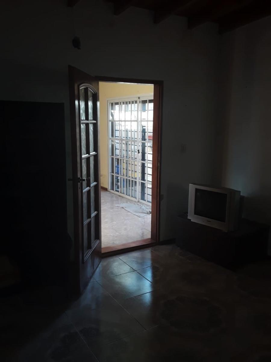 VENTA VIVIENDA MULTIFAMILIAR EN ZONA CHILAVERT