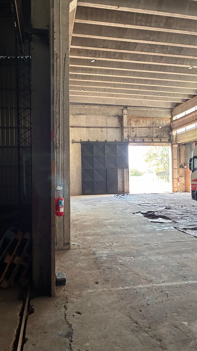 EN ALQUILER GALPON DE 2500 m2 CUBIERTOS EN LOS AGUIRRES · Capital — foto 5